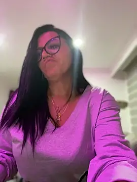 Snapshot of Milff_parkerrr chatting on 09/16/25, 11:28 Milff parkerrr online show from 09/16/25, 11:28