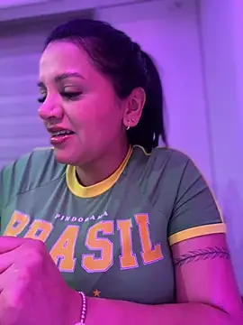 Snapshot of Milff_parkerrr chatting on 10/29/25, 12:02 Milff parkerrr online show from 10/29/25, 12:02