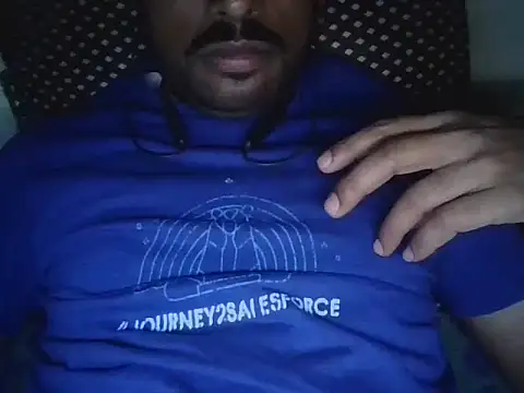 Snapshot of ballandnuts chatting on 02/11/26, 05:51 ballandnuts online show from 02/11/26, 05:51