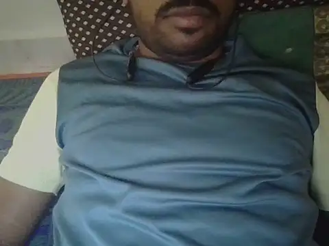 Snapshot of ballandnuts chatting on 02/15/26, 09:52 ballandnuts online show from 02/15/26, 09:52