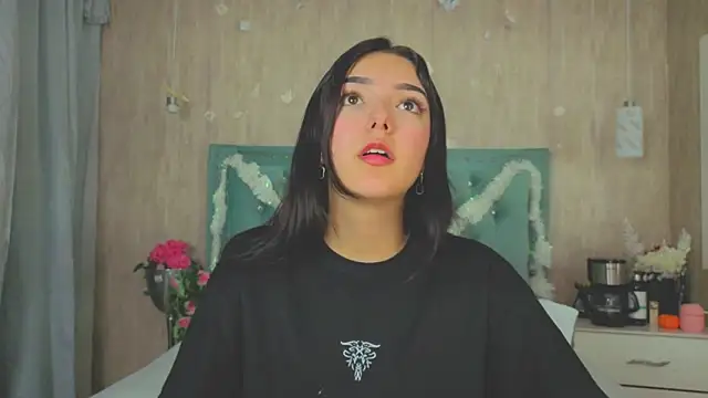 Marcelaa fox online show from 12/17/25, 07:42