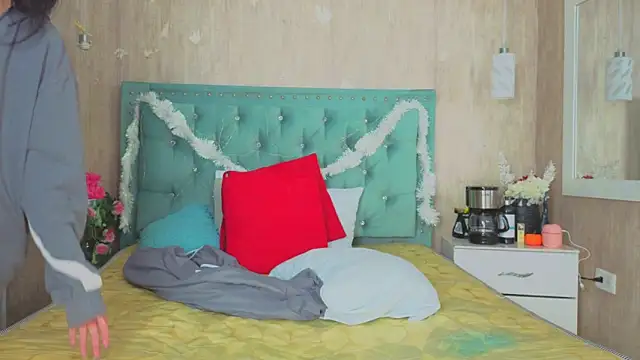 Marcelaa fox online show from 12/18/25, 10:05