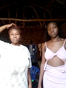 Black juicy24 online show from 11/29/25, 05:21