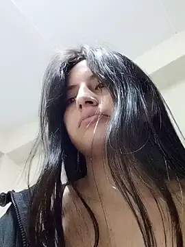 Snapshot of Salomecam30 chatting on 12/16/24, 01:53 Salomecam30 online show from 12/16/24, 01:53