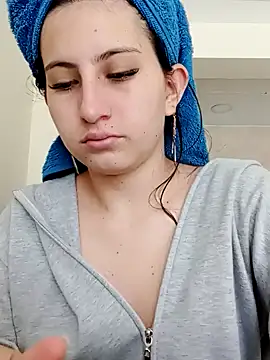 Snapshot of Salomecam30 chatting on 01/12/25, 08:47 Salomecam30 online show from 01/12/25, 08:47