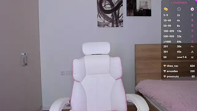 Snapshot of 1_love_8 chatting on 02/05/25, 05:42 1 love 8 online show from 02/05/25, 05:42