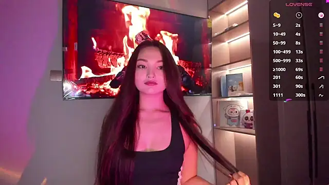 Snapshot of 1_love_8 chatting on 10/13/25, 05:35 1 love 8 online show from 10/13/25, 05:35