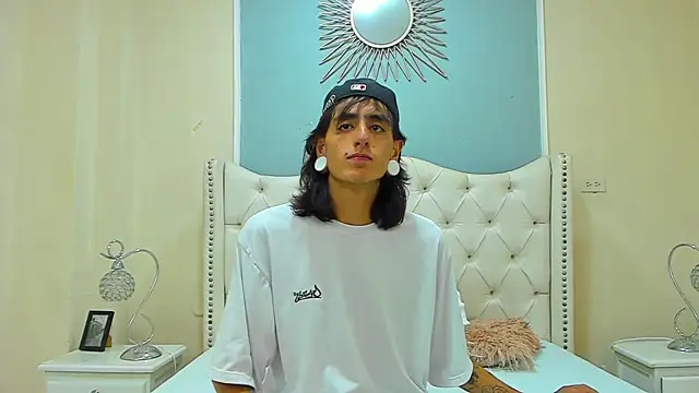 Snapshot of Matthew_Dixonn chatting on 12/06/24, 06:15 Matthew Dixonn online show from 12/06/24, 06:15