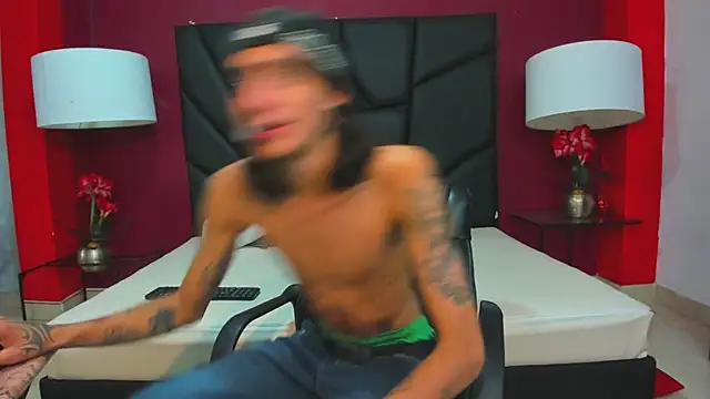 Snapshot of Matthew_Dixonn chatting on 01/04/25, 04:44 Matthew Dixonn online show from 01/04/25, 04:44