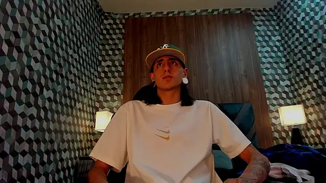 Snapshot of Matthew_Dixonn chatting on 01/25/25, 09:57 Matthew Dixonn online show from 01/25/25, 09:57