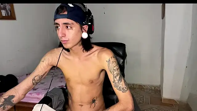 Snapshot of Matthew_Dixonn chatting on 02/11/25, 06:40 Matthew Dixonn online show from 02/11/25, 06:40