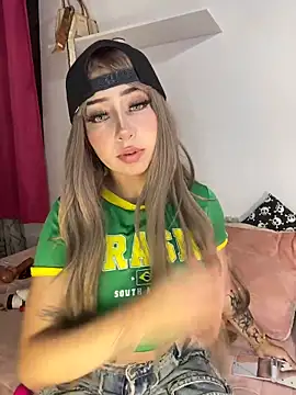 Snapshot of lunaapppp chatting on 02/24/26, 03:37 lunaapppp online show from 02/24/26, 03:37