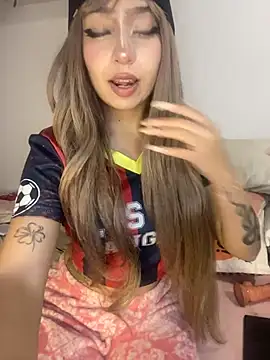 Snapshot of lunaapppp chatting on 04/08/26, 03:39 lunaapppp online show from 04/08/26, 03:39