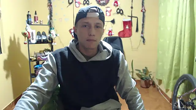 smith lechosoxxx online show from 12/04/25, 02:32