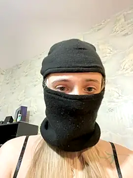 Cutekris online show from 11/10/25, 06:18