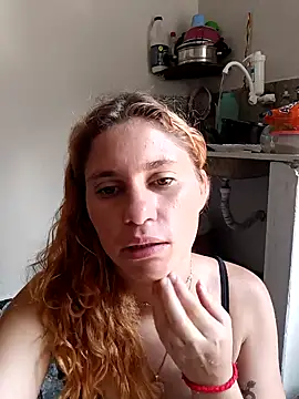 Snapshot of Scarlett-Leh chatting on 12/20/24, 03:42 Scarlett-Leh online show from 12/20/24, 03:42
