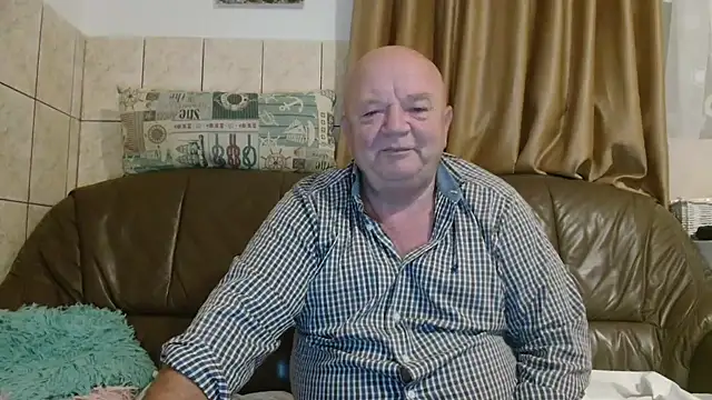 fullballs6 online show from 10/03/25, 01:57