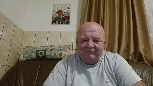 fullballs6 online show from 10/15/25, 02:44