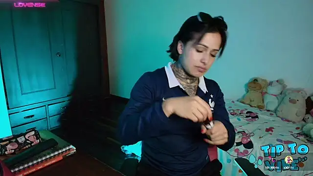 TinnaDawsom online show from 12/10/24, 01:54