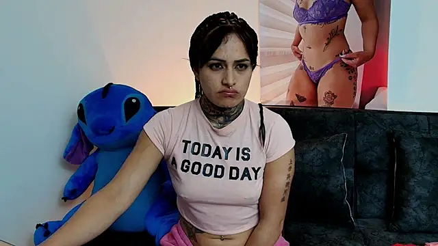 TinnaDawsom online show from 02/13/25, 12:02