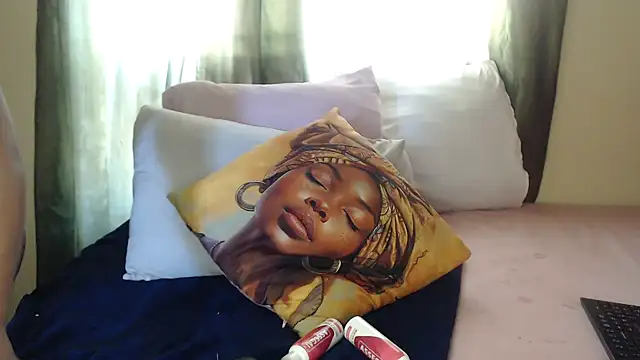 Foxybrownxx1 online show from 02/07/26, 07:56