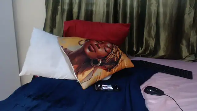 Foxybrownxx1 online show from 03/10/26, 04:56