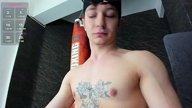 Snapshot of leonardsmith01 chatting on 01/02/25, 08:57 leonardsmith01 online show from 01/02/25, 08:57