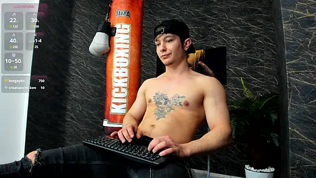 Snapshot of leonardsmith01 chatting on 01/16/25, 11:48 leonardsmith01 online show from 01/16/25, 11:48