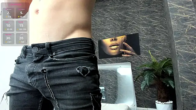 Snapshot of leonardsmith01 chatting on 01/20/25, 08:07 leonardsmith01 online show from 01/20/25, 08:07