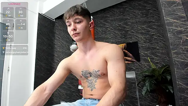 Snapshot of leonardsmith01 chatting on 01/25/25, 02:26 leonardsmith01 online show from 01/25/25, 02:26