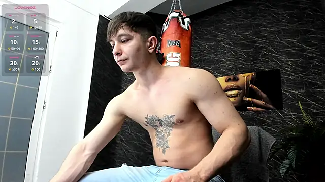 Snapshot of leonardsmith01 chatting on 01/27/25, 08:17 leonardsmith01 online show from 01/27/25, 08:17