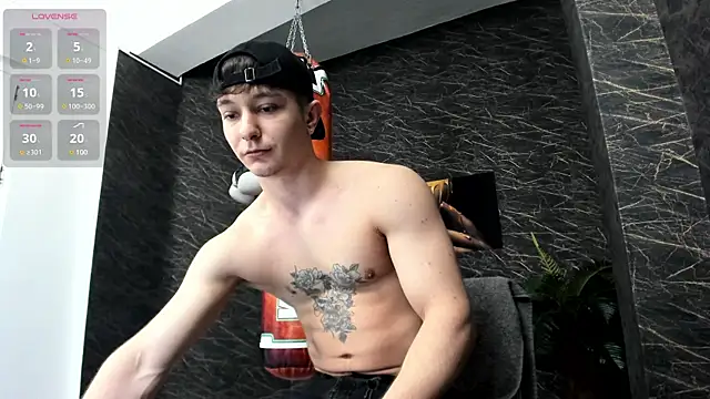 Snapshot of leonardsmith01 chatting on 01/28/25, 08:36 leonardsmith01 online show from 01/28/25, 08:36