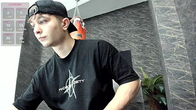 Snapshot of leonardsmith01 chatting on 01/30/25, 08:42 leonardsmith01 online show from 01/30/25, 08:42