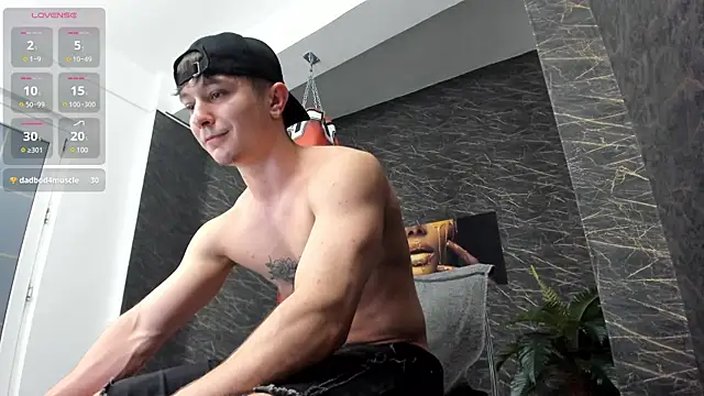 Snapshot of leonardsmith01 chatting on 01/31/25, 02:48 leonardsmith01 online show from 01/31/25, 02:48