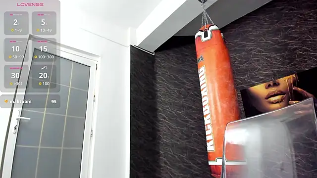 Snapshot of leonardsmith01 chatting on 03/04/25, 11:43 leonardsmith01 online show from 03/04/25, 11:43