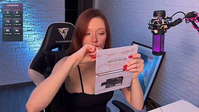 mirai meeow online show from 01/19/25, 02:28