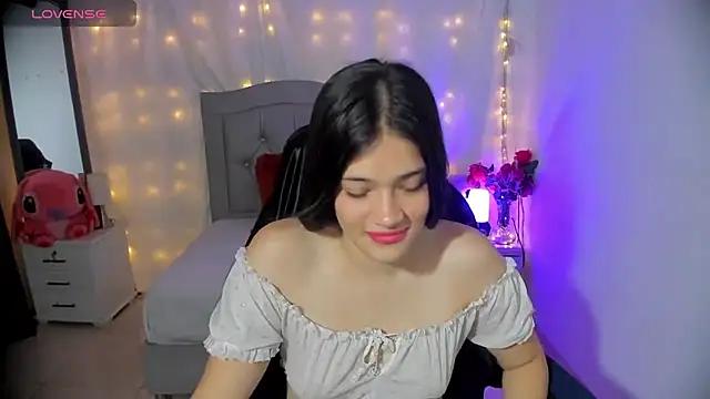 Snapshot of Alison_girl20 chatting on 01/28/25, 10:12 Alison girl20 online show from 01/28/25, 10:12