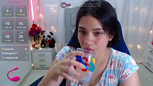 Snapshot of Alison_girl20 chatting on 03/01/25, 02:04 Alison girl20 online show from 03/01/25, 02:04