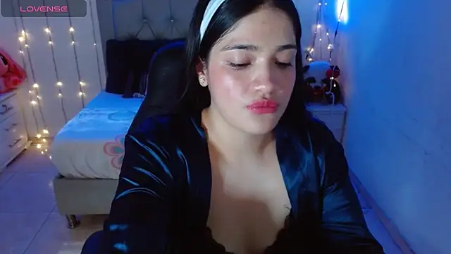 Snapshot of Alison_girl20 chatting on 09/22/25, 08:22 Alison girl20 online show from 09/22/25, 08:22