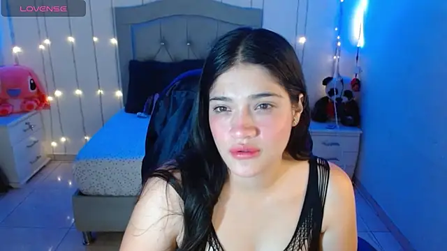 Snapshot of Alison_girl20 chatting on 10/14/25, 11:05 Alison girl20 online show from 10/14/25, 11:05