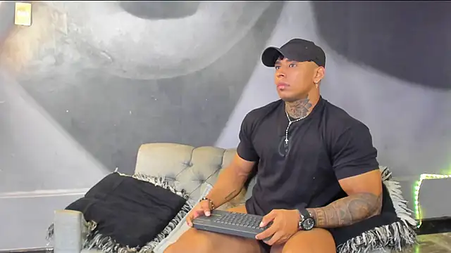 bradley smith online show from 02/08/25, 02:27