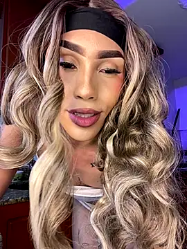 Ambarhilton online show from 01/07/26, 11:40