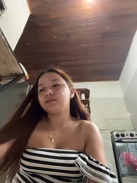 queen angelique online show from 11/05/25, 08:53