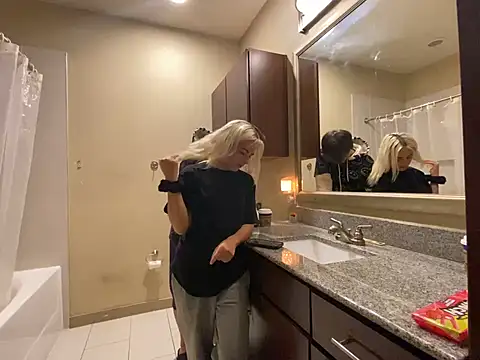 girlfriendmissy online show from 02/20/25, 09:09