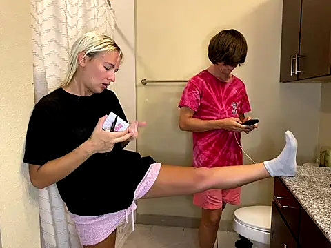 girlfriendmissy online show from 09/12/25, 11:04