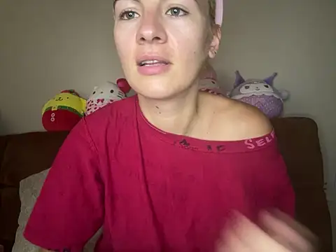 girlfriendmissy online show from 10/13/25, 08:42