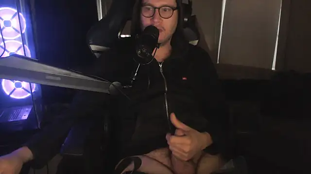 chicostick413 online show from 10/31/25, 12:50