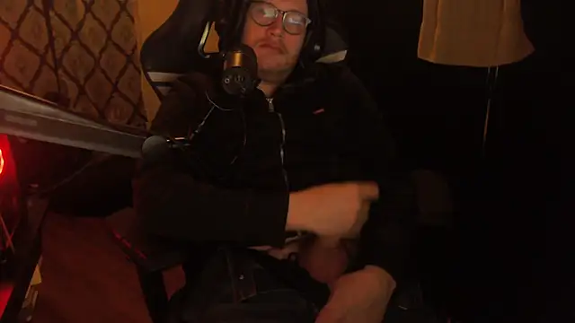 chicostick413 online show from 02/11/26, 12:37