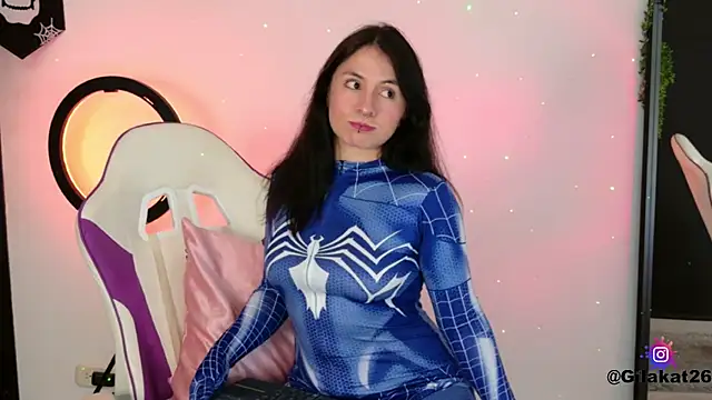 GilaKat online show from 11/06/25, 04:57