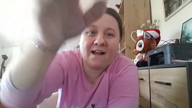 Snapshot of ReifeVenna chatting on 01/19/26, 09:46 ReifeVenna online show from 01/19/26, 09:46